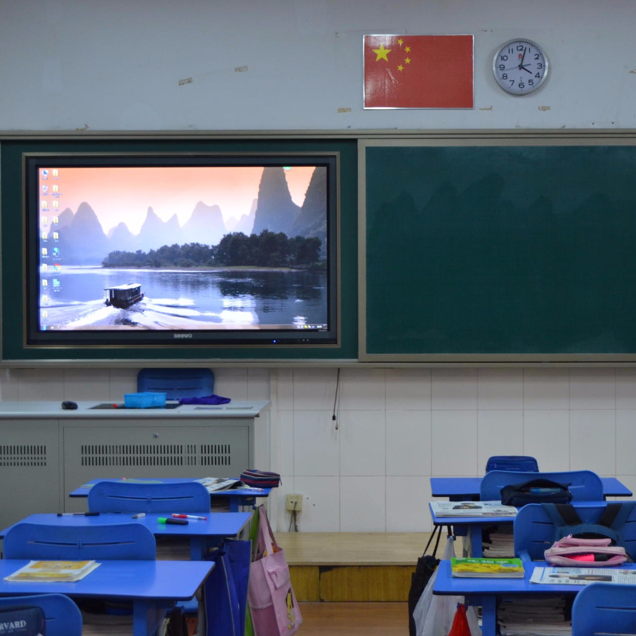 江苏厂家供应 电子交互式 多媒体教学推拉黑板