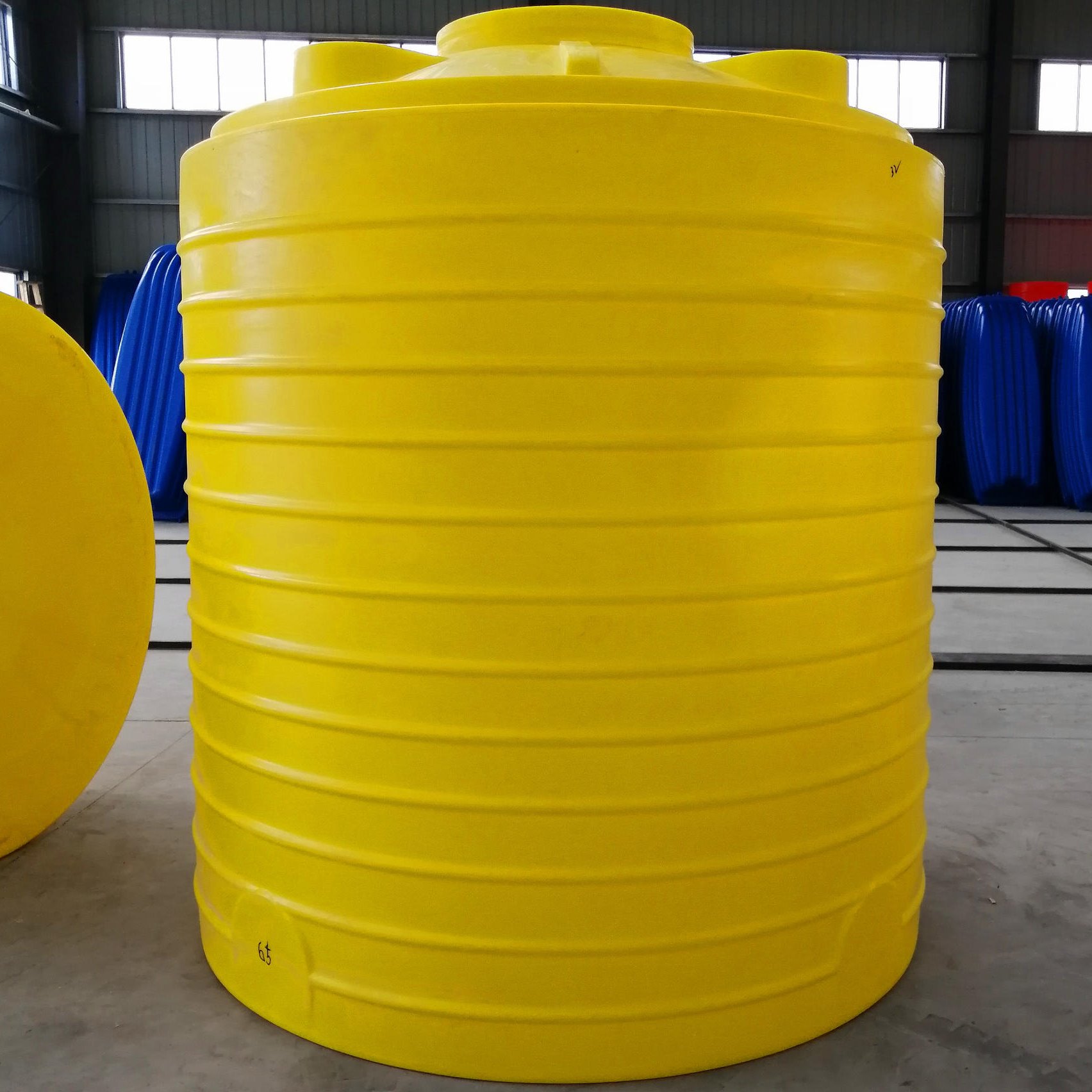 湖北襄阳厂家生产5吨塑料储罐5000LPE酸碱储罐图片