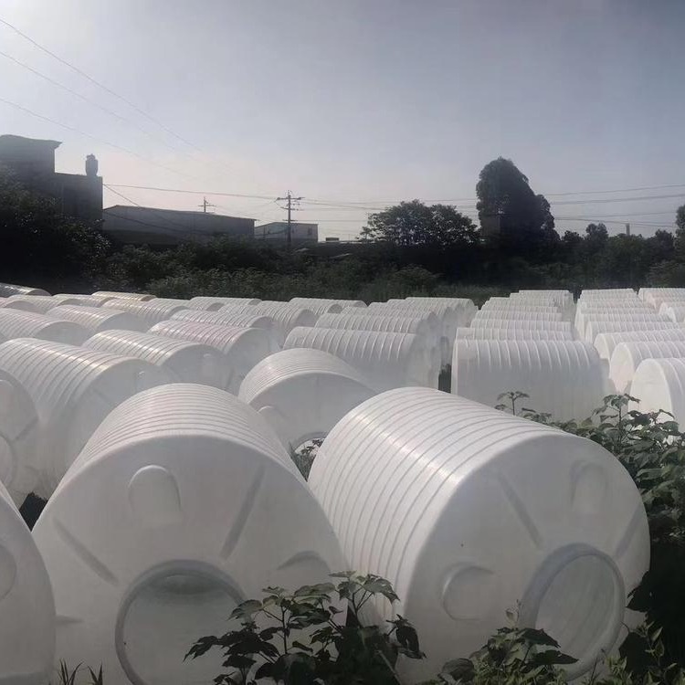 托力卡塑料储罐1000L 平底塑胶水桶 贵州PE牛筋耐腐蚀储水罐平底塑料水箱生产厂家