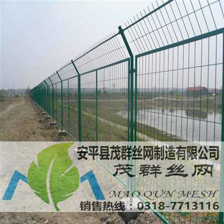 护栏网 公路围栏网 双边围网 框架防护网 1X3米现货供应厂家示例图4