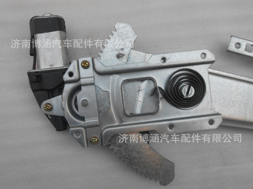 现货供应中国重汽豪翰电动玻璃升降器AZ9525580160/63示例图5