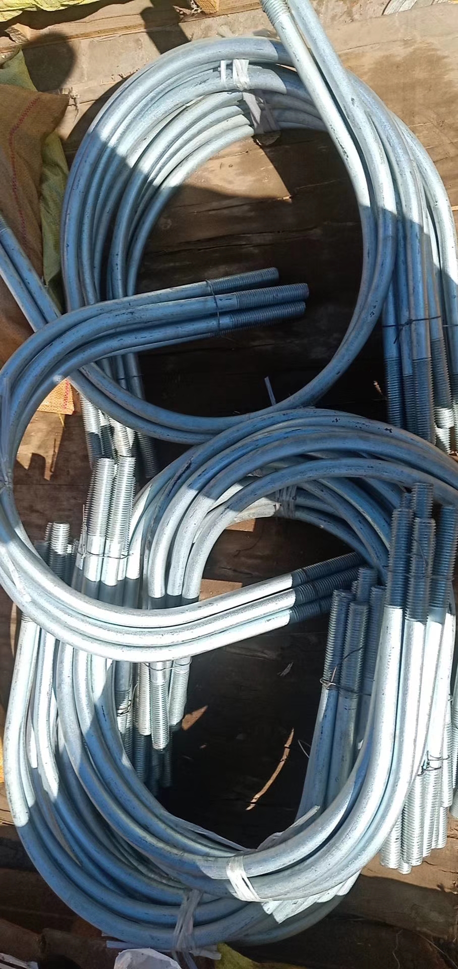 威海 玖众生产  管道支吊架长管夹 热镀锌滑动保温管托 VS可变弹簧支吊架