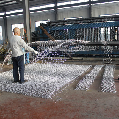 附产品视频热镀锌高尔凡石笼网箱工程施工直接厂家示例图10