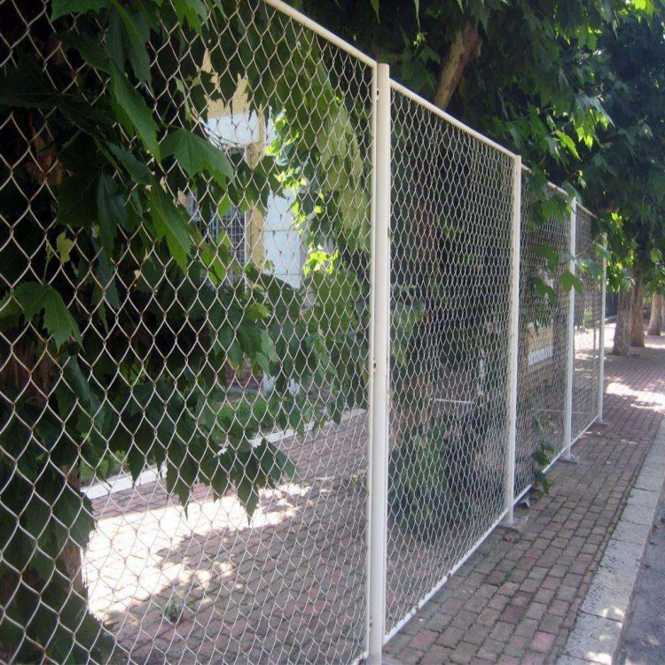 篮球场围网运动场护栏网厂家制作安装护栏网护栏网示例图6