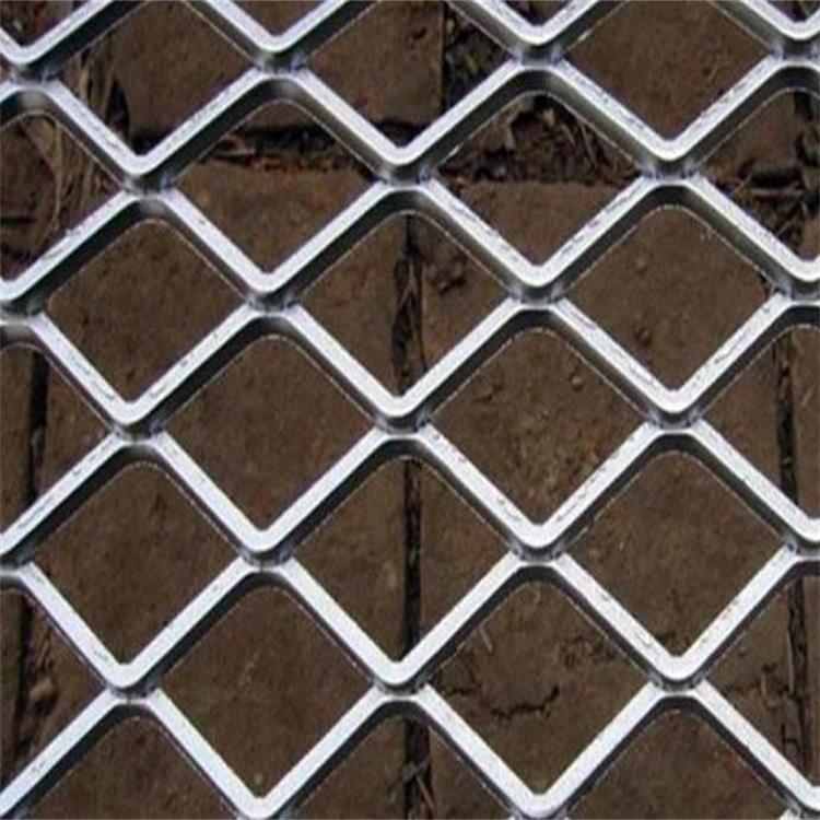 镀锌钢板网   金属铁板网    菱形板网   脚踏菱形板网  防护板网示例图6