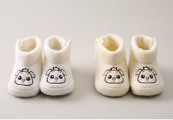 佩爱男女宝宝脚套脚鞋 鞋子0-1岁婴儿软底防滑学步鞋春秋示例图2