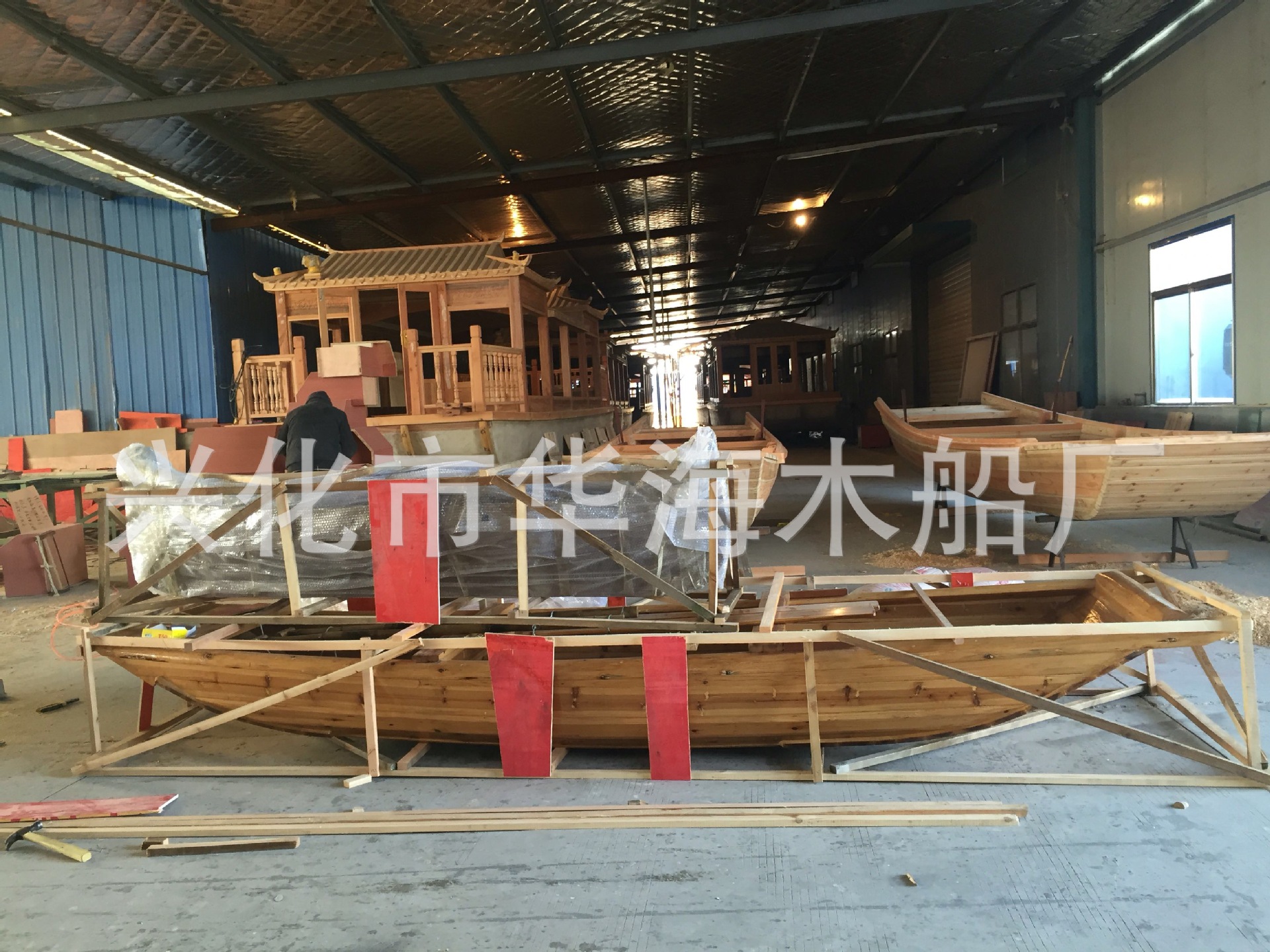 定制大型木制海盗船 户外景观装饰船 室内摆件展览主题木船示例图11