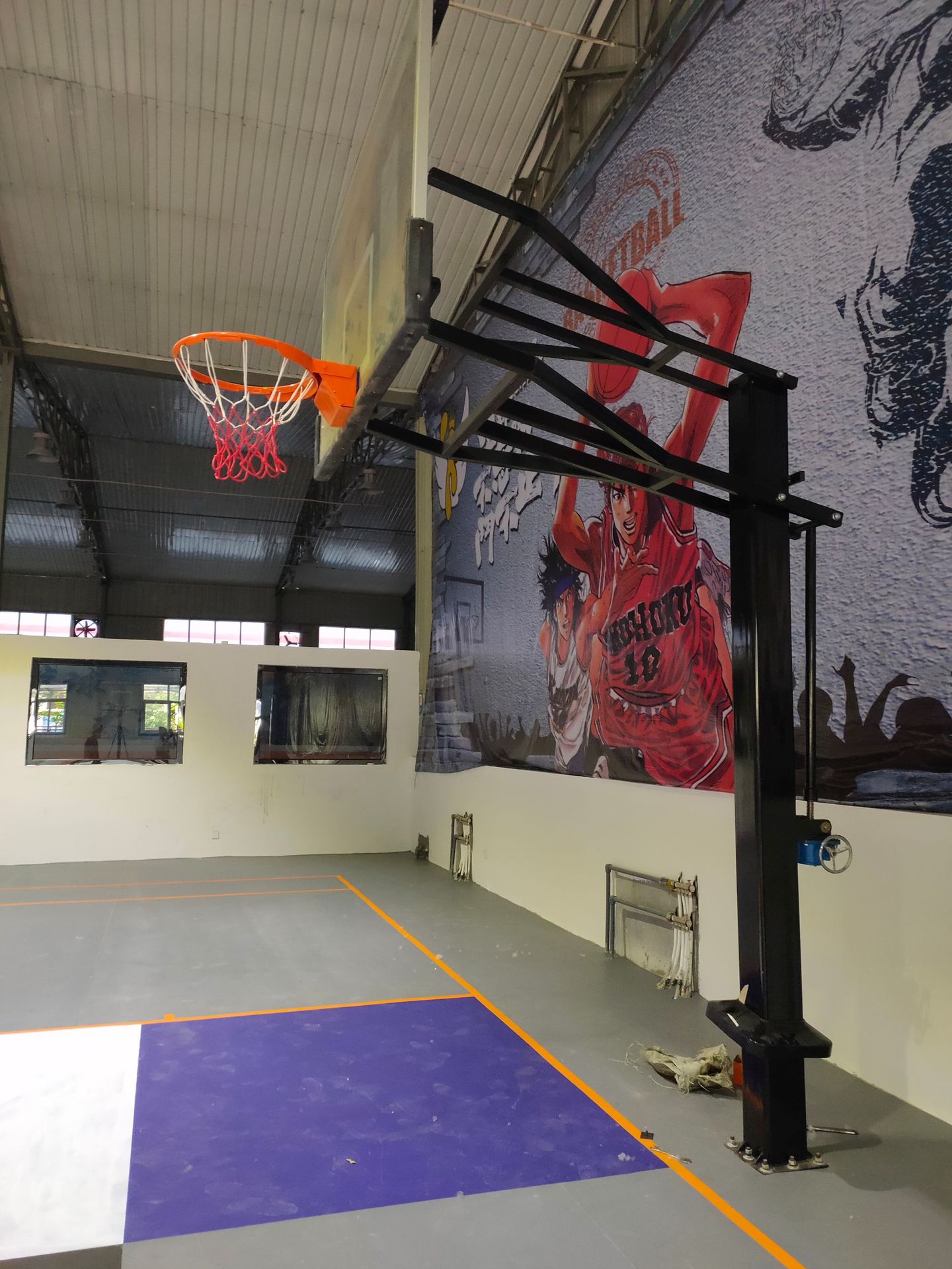 邯郸晶康牌配备钢化玻璃篮球板圆管地埋篮球架供应商