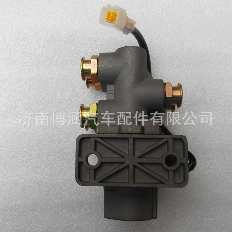 销售中国重汽豪沃T5 重汽汕德卡C7H 油箱电控换向阀 WG9925550711示例图2