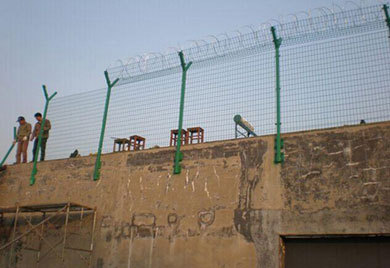 专业厂家监狱安全防护网，看守所围墙护栏网价格示例图6