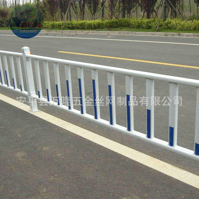 生产销售 市政护栏  道路交通隔离塑钢市政护栏  市政锌钢护栏示例图6