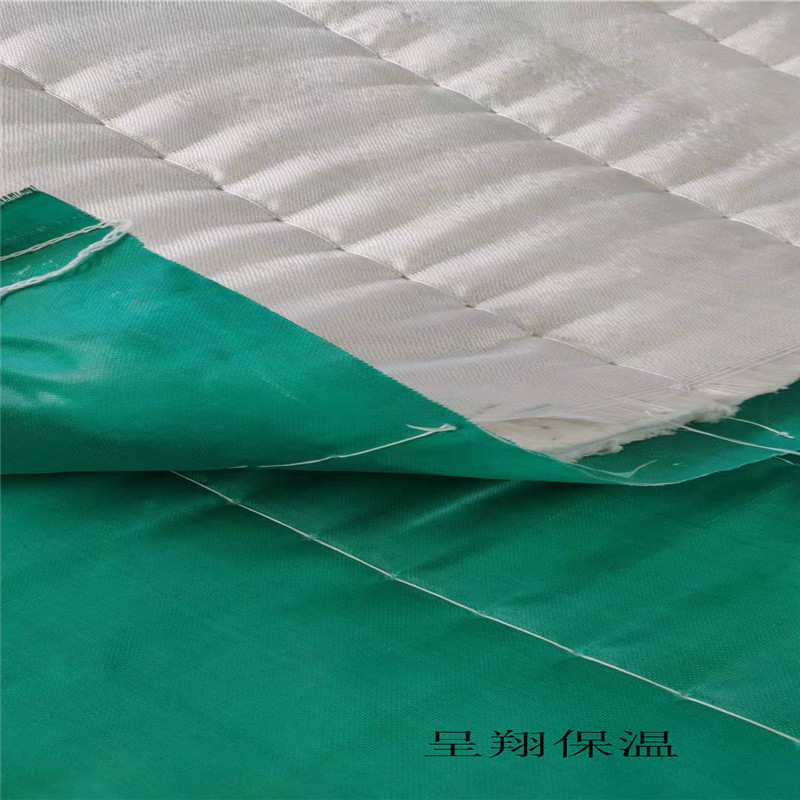 玻璃丝布保温被 玻璃丝布保温被批发 PVC三防布保温被价格 呈翔 批量生产图片