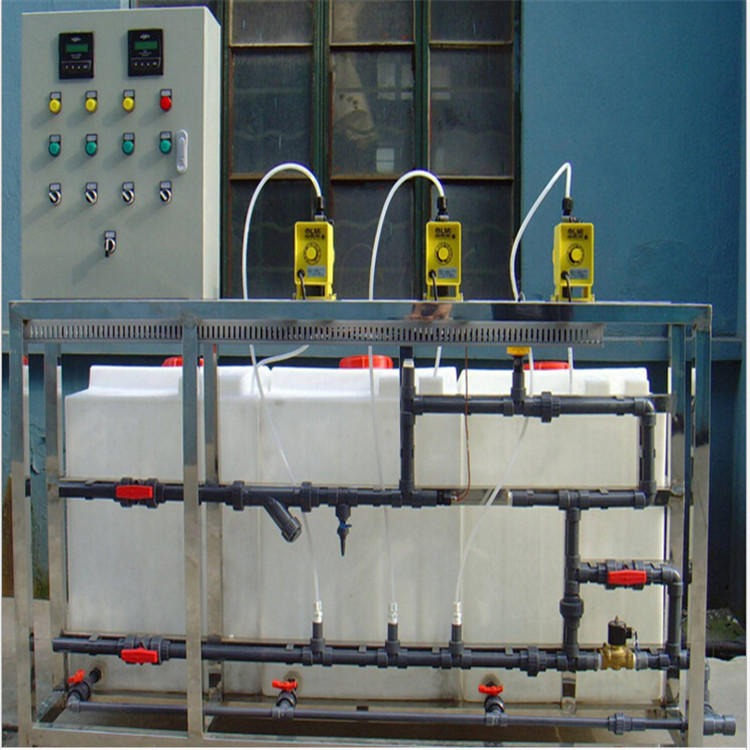 300升药剂桶厂 配制0.37KW搅拌电机价格 水处理净化设备配套加药箱