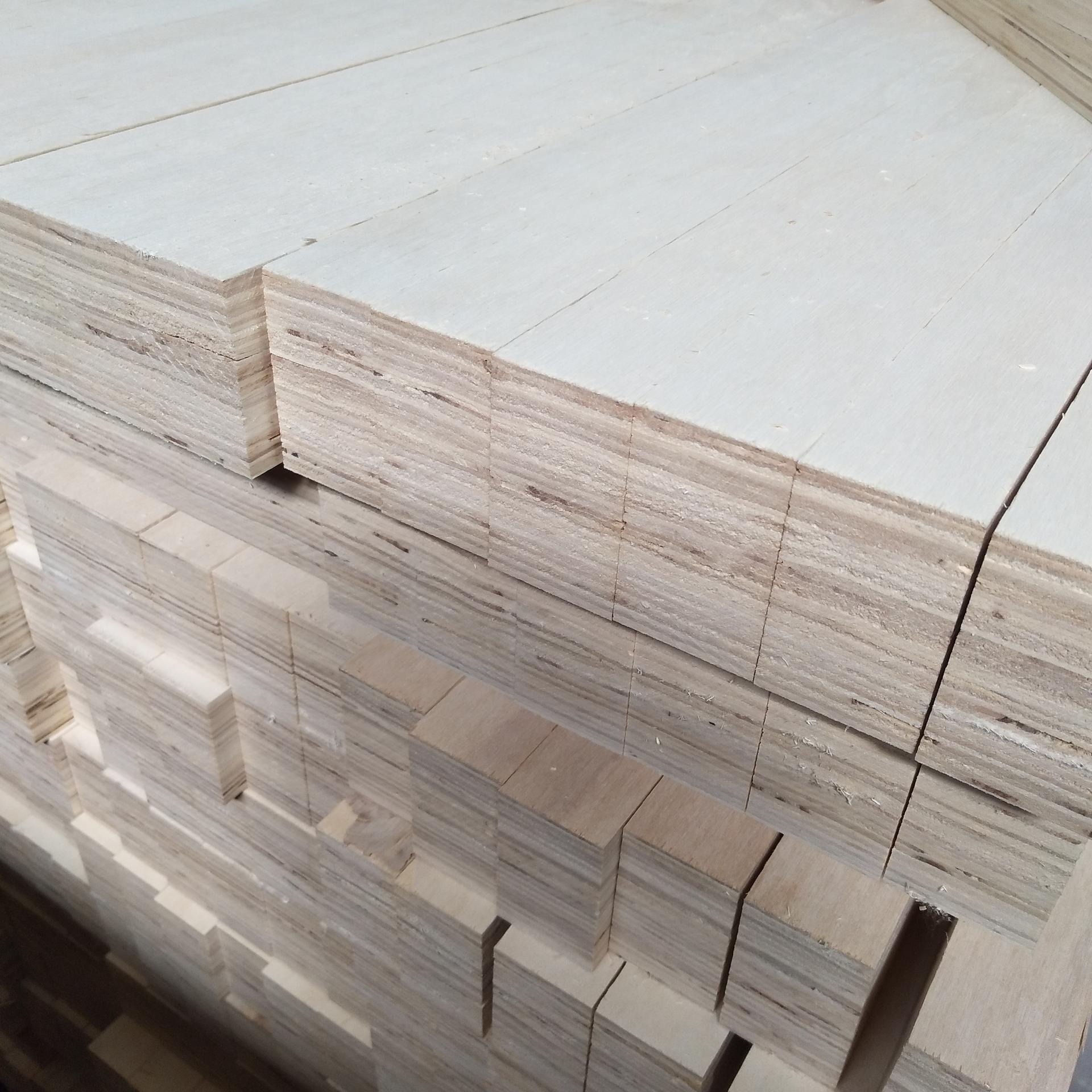沭阳连盛木业生产厂家生产大型包装箱用杨木多层板 LVL捆包材图片