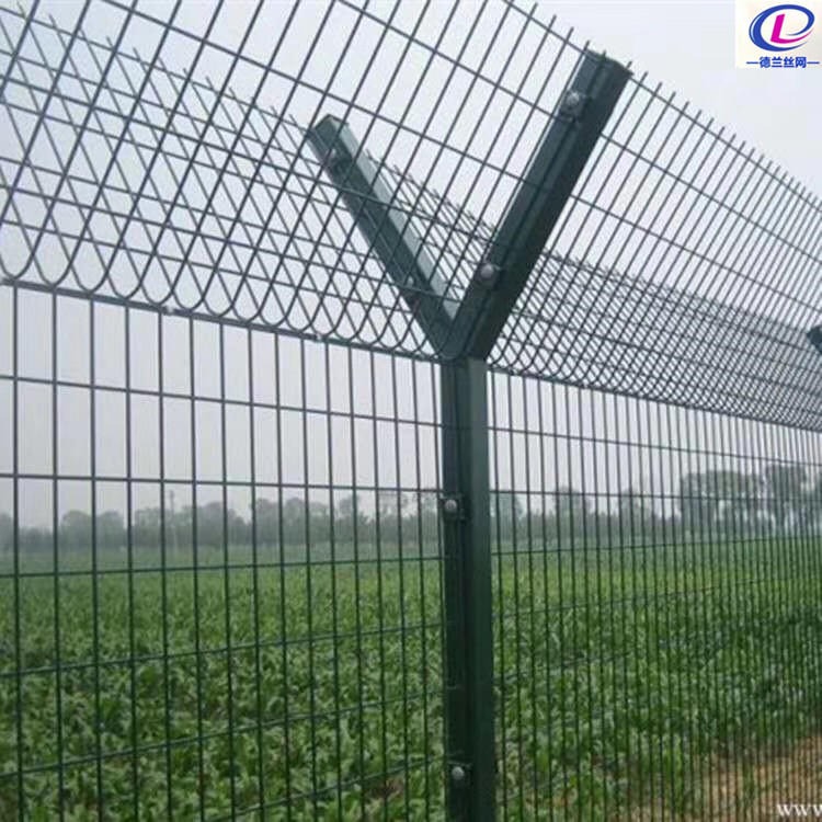 德兰厂家供应 监狱护栏网 机场防护网 Y型柱刀片监狱护栏网