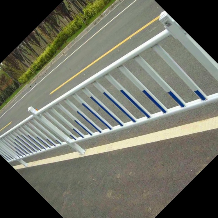 鼎佳 厂家直销 京式倒U型道路护栏 市政道路护栏 道路钢护栏 道路中间隔离护栏 国标质量