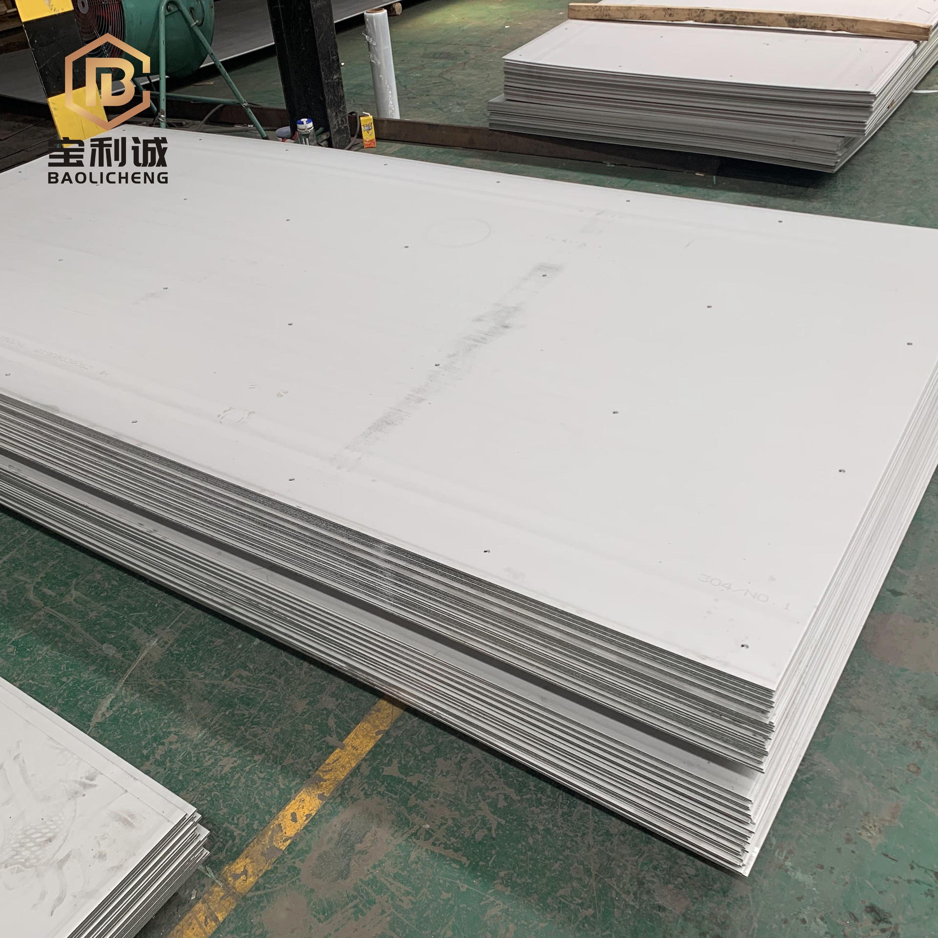 304不锈钢板 宝利诚厂家 良好的耐蚀性 耐热性 低温强度 机械特性