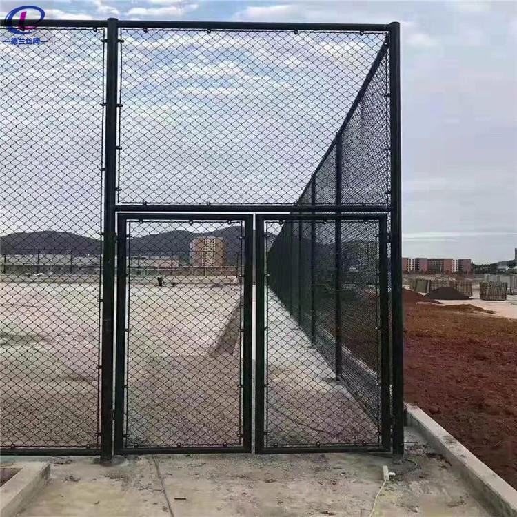 厂家供应 墨绿篮球场围栏 4米高篮球场围栏 德兰浸塑勾花球场护栏网图片