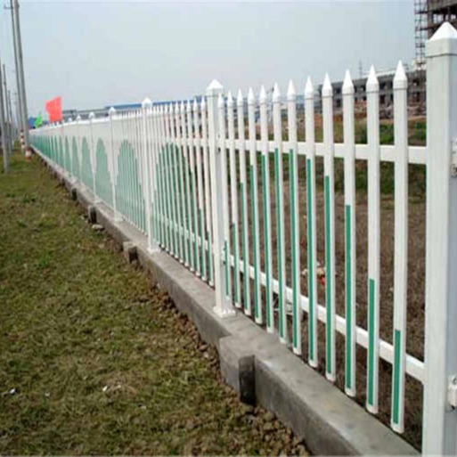 厂房围栏 栅栏拉杆多功能立柱 PVC施工挡板围墙 围栏围挡 正万护栏  厂家直销