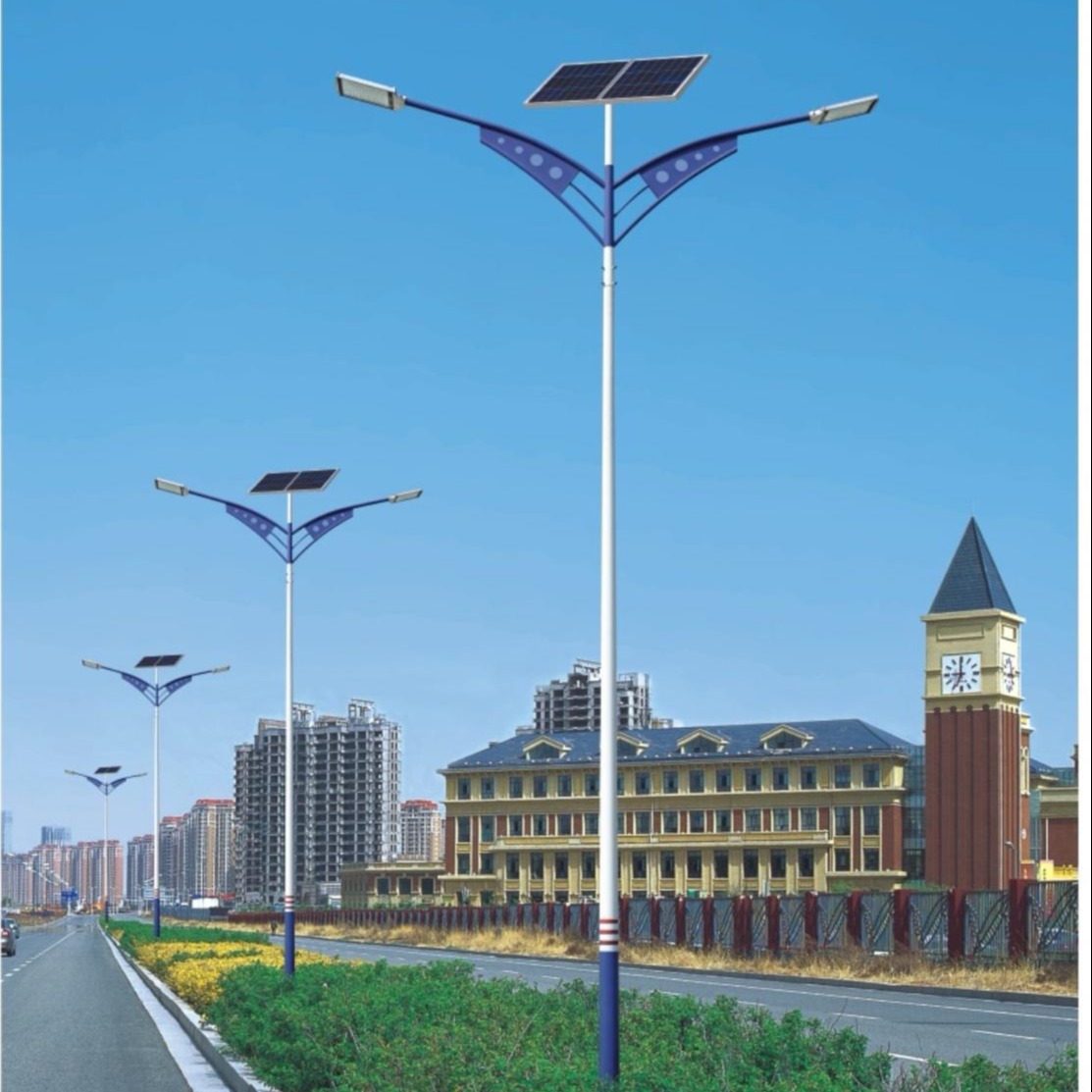 宇泉人行道路灯热销  甘肃8米双臂路灯  城市市政太阳能路灯可定制