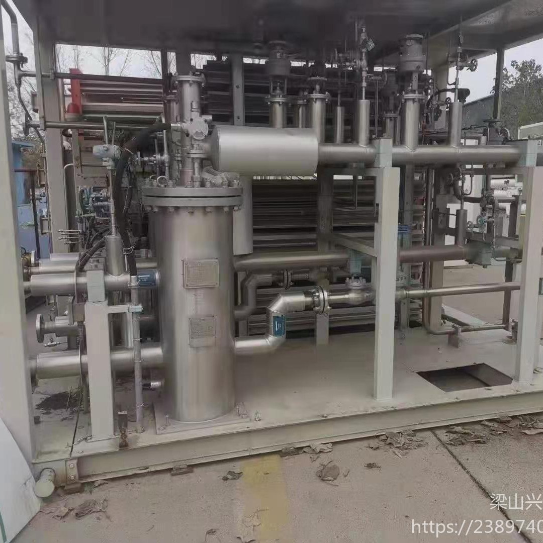 回收2012年华气厚普双泵撬，安迪生潜液泵，手续齐全，可提供安装调试    福瑞特装撬装式LNG汽车加气站