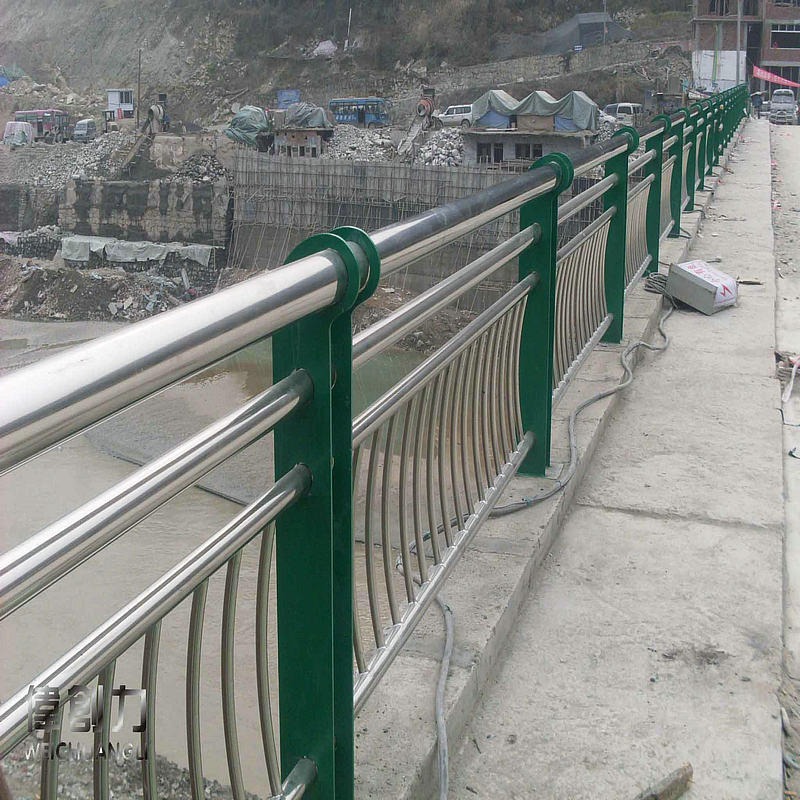 不锈钢碳素钢复合管厂家加工定制 聚晟 河道景观桥梁护栏 201道路护栏 桥梁防撞护栏