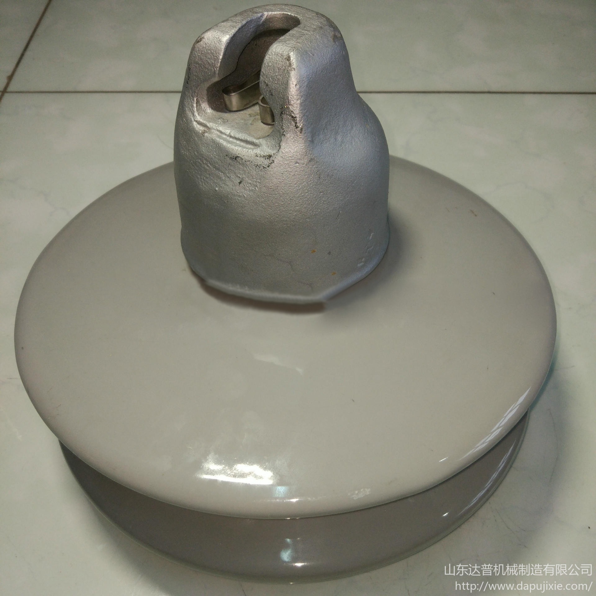 达普批发耐污悬式陶瓷绝缘子XWP-160 价低   全新高压线路盘形悬式瓷绝缘子现货图片