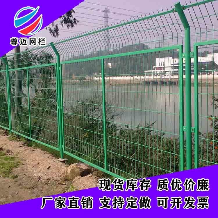 山东边框护栏网 铁丝网围栏 双边框架护栏网 高速公路护栏