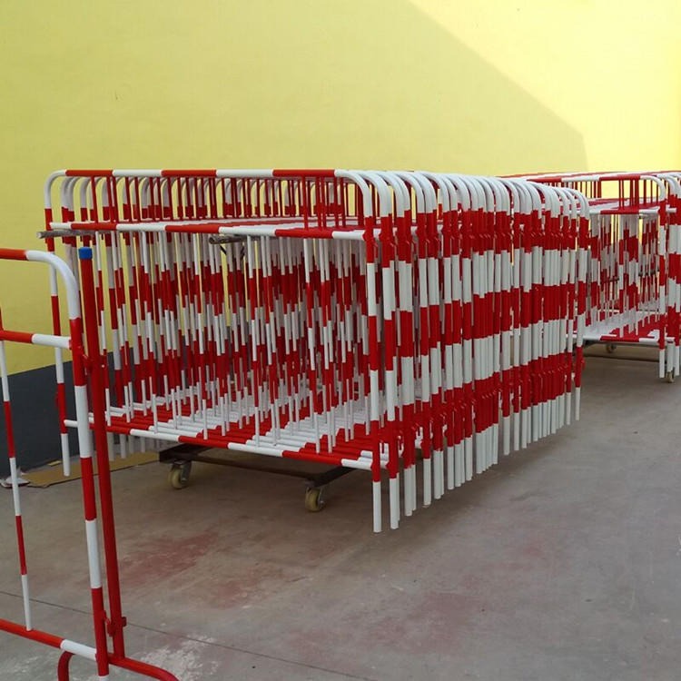 铁马组装护栏 红白双色围栏 黄黑双色护栏 英威围栏TWL-YW图片
