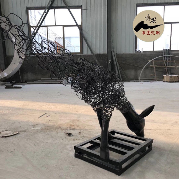 佰盛 不锈钢创意动物雕塑 抽象鹿雕塑 金属动物雕塑 草地装饰摆件 支持定制