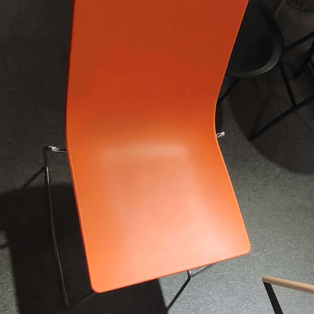 采购2020展销会塑胶椅  餐厅塑料椅子  休闲塑料椅 PP塑胶餐椅 广东快餐餐椅