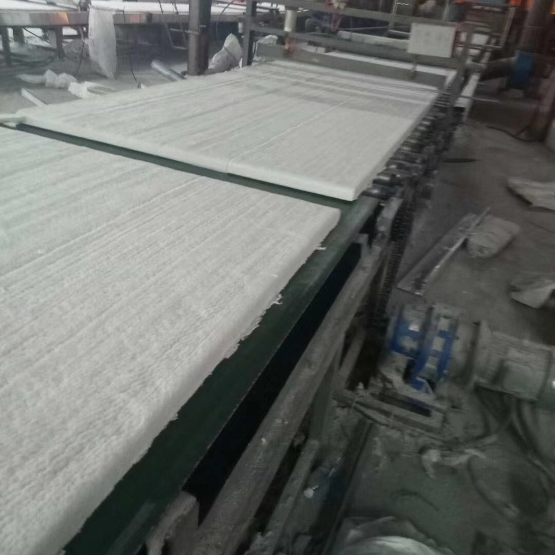 敦化市厂家供应硅酸铝针刺毯 蒸汽管道耐高温硅酸铝纤维毯 防火保温隔热硅酸铝棉