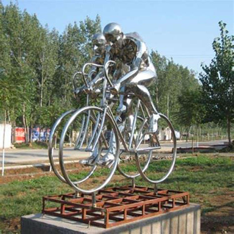 不锈钢雕塑 人物雕塑 城市人物骑自行车雕塑 城市体育 怪工匠图片