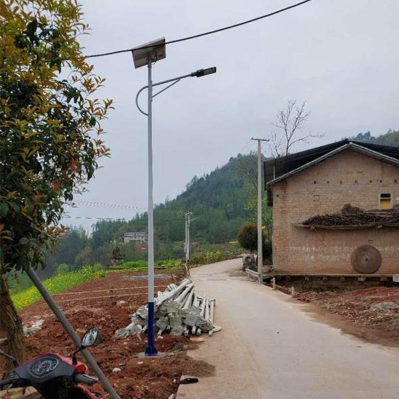 柳江新农村照明改造路灯工程施工 拉堡6米路灯 柳城勤跃太阳能路灯厂家