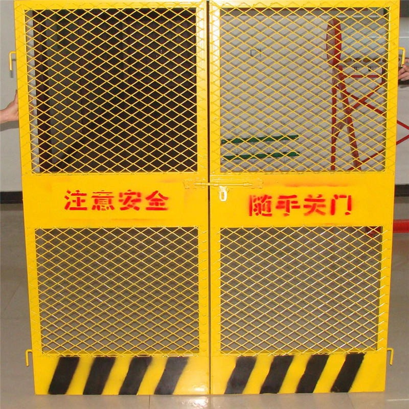 供应施工电梯门 电梯防护门 电梯井口门 电梯安全门