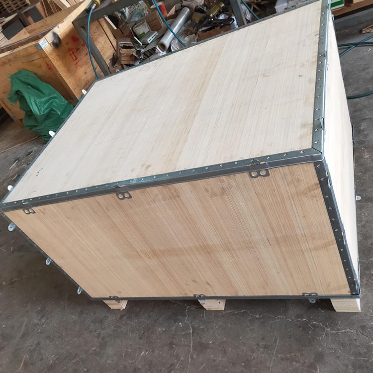 木箱生产厂家定做出口专用钢边木箱东青岛黄岛木箱厂生产