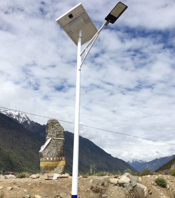 衡水6米太阳能路灯100瓦 农村led路灯5米6米灯杆	 农村扶贫路灯