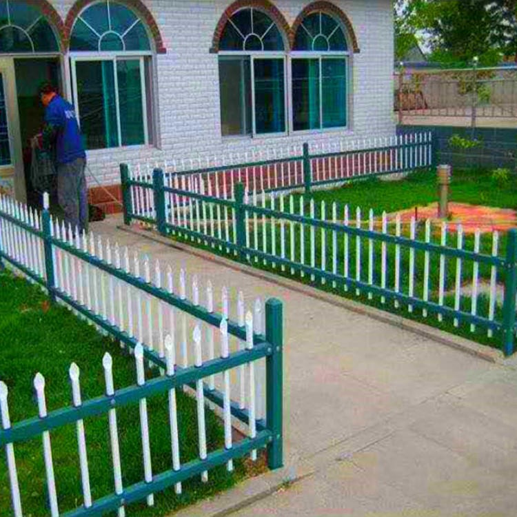 满星实业供应 公园草坪栅栏围栏 pvc草坪护栏 户外花园围栏 庭院栅栏 绿化栏杆 塑钢护栏围栏