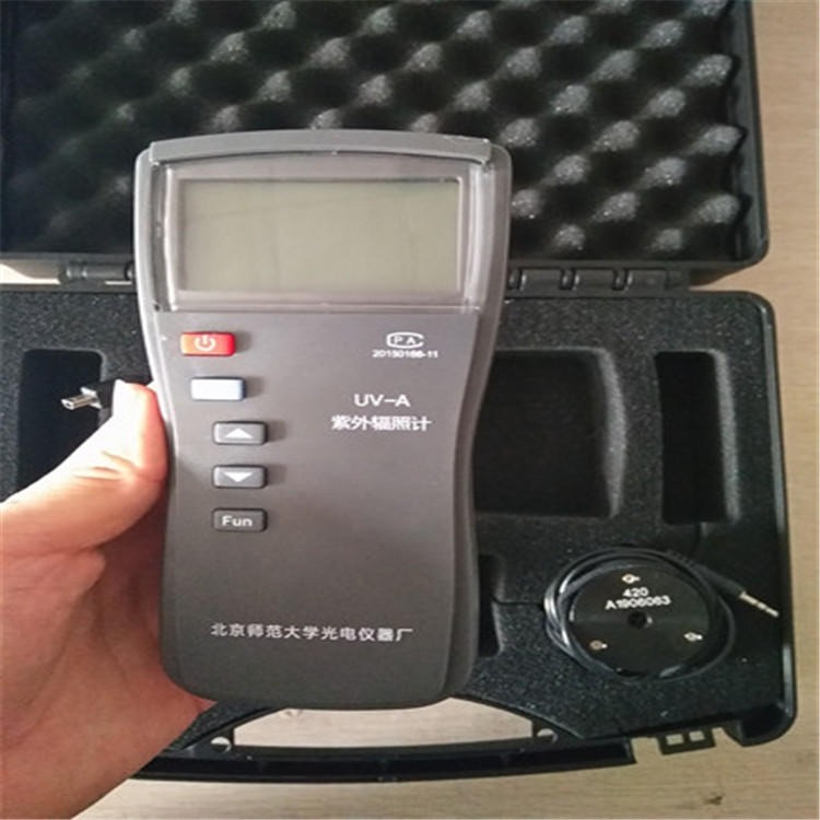 职业卫生检测可用的便携式紫外辐射测定仪 UV-B辐照计图片