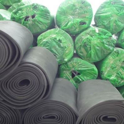 厂家生产橡塑保温管 b2级橡塑管厂 橡塑管价格  中维 橡塑保温管太阳能热水器