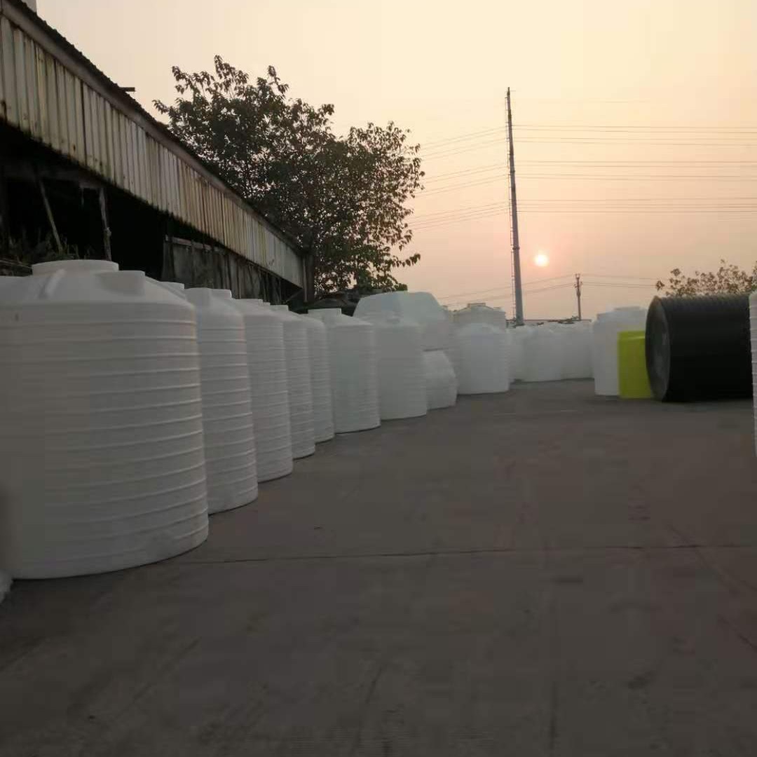厂家批发塑料罐 立式平底10吨塑料圆桶食品级塑料储水塔 托力卡滚塑定制