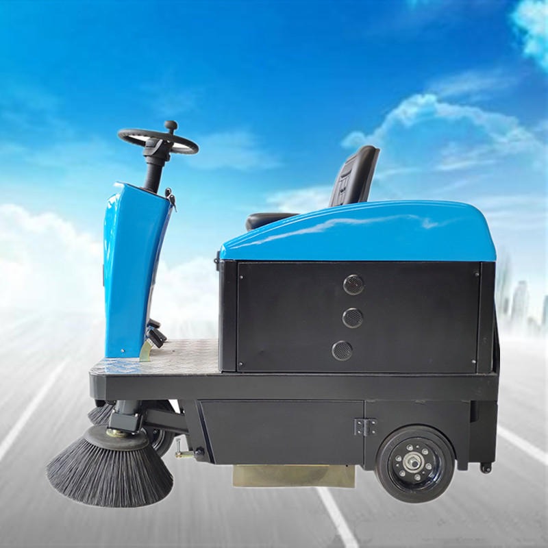 凭祥电动小型扫地车 商用吸尘清扫车 柳宝驾驶式扫地机 广西环卫扫路车
