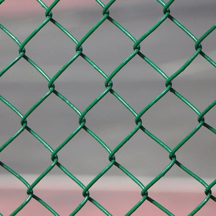 南平球场隔离网种类   篮球场隔离网样式   迅鹰常规球场勾花网现货批发