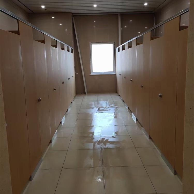 防水洗手间隔断材料 厕所挡板墙  抗倍特板卫生间隔断  森蒂