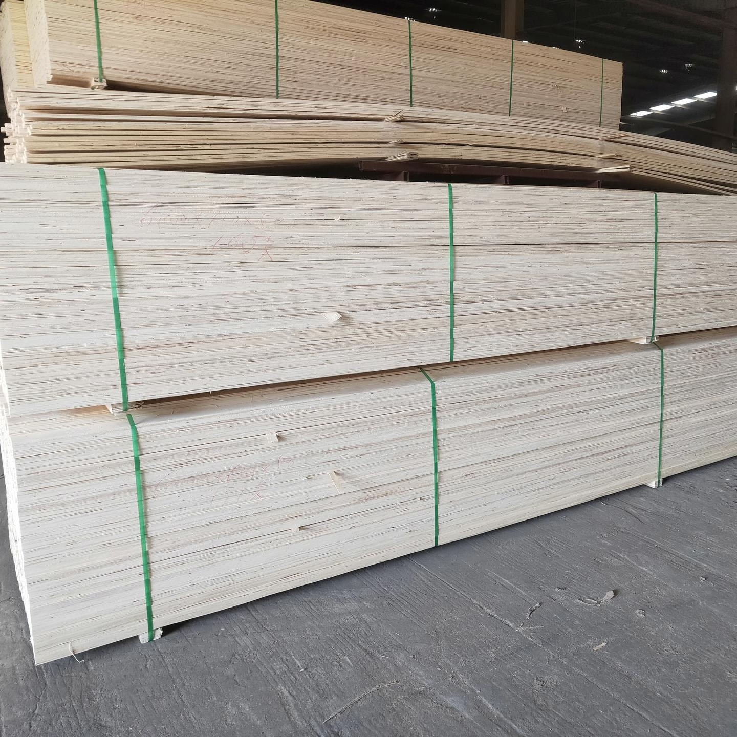 江苏连盛木业  专业生产包装材LVL支持定尺定做，6000*90*20托盘拉条