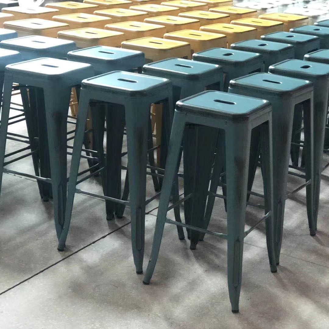 深圳工业风铁艺餐椅 金属餐椅 酒吧桌椅 仿木桌椅  定制餐桌