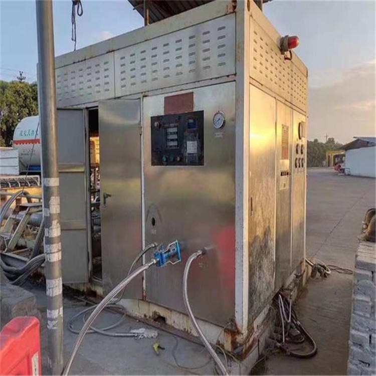 出售富瑞特11年整体加液撬 一泵双机 正在使用中 手续齐全  福瑞特装撬装式LNG汽车加气站图片