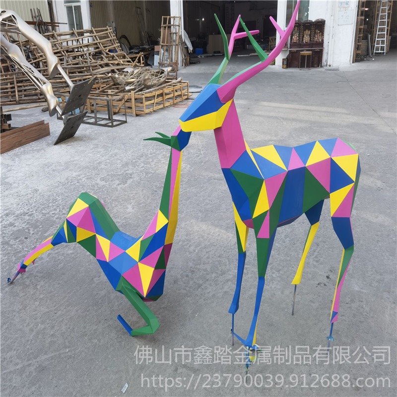 广州售楼部小区彩绘不锈钢块状鹿雕塑厂家报价