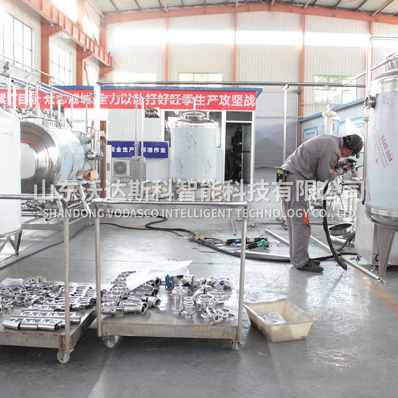 稀奶油全套生产机械 酥油加工所需设备 稀奶油加工生产线图片