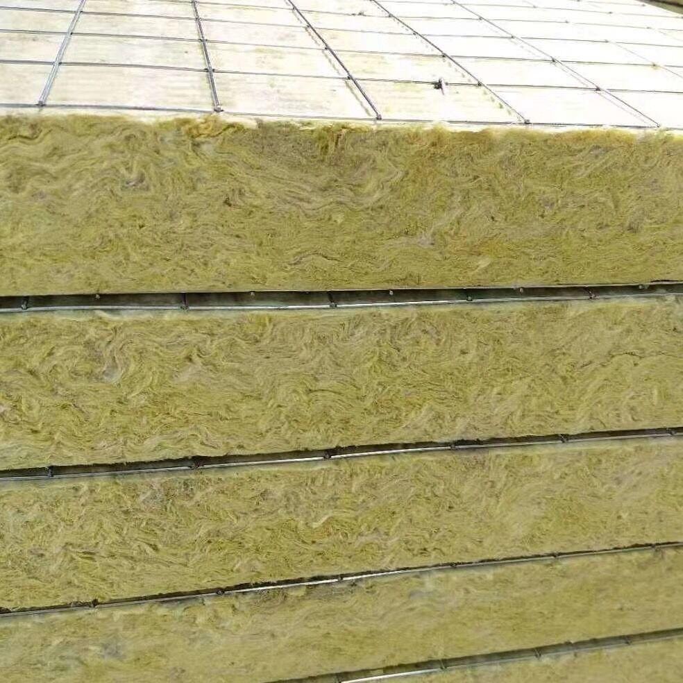岩棉复合板 随着建筑技术的发展 岩棉复合板的用途越来越广泛 犇腾岩棉复合板
